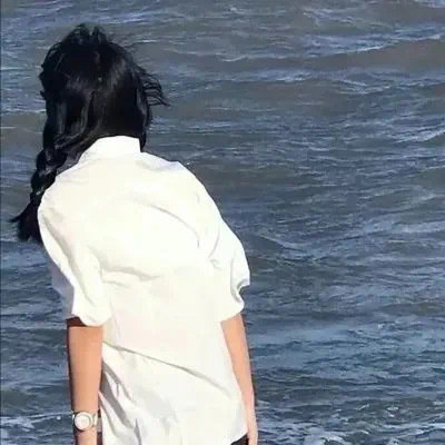 四平伴游女生武映颖的资料