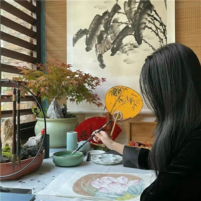 四平伴游女生刀思若的资料
